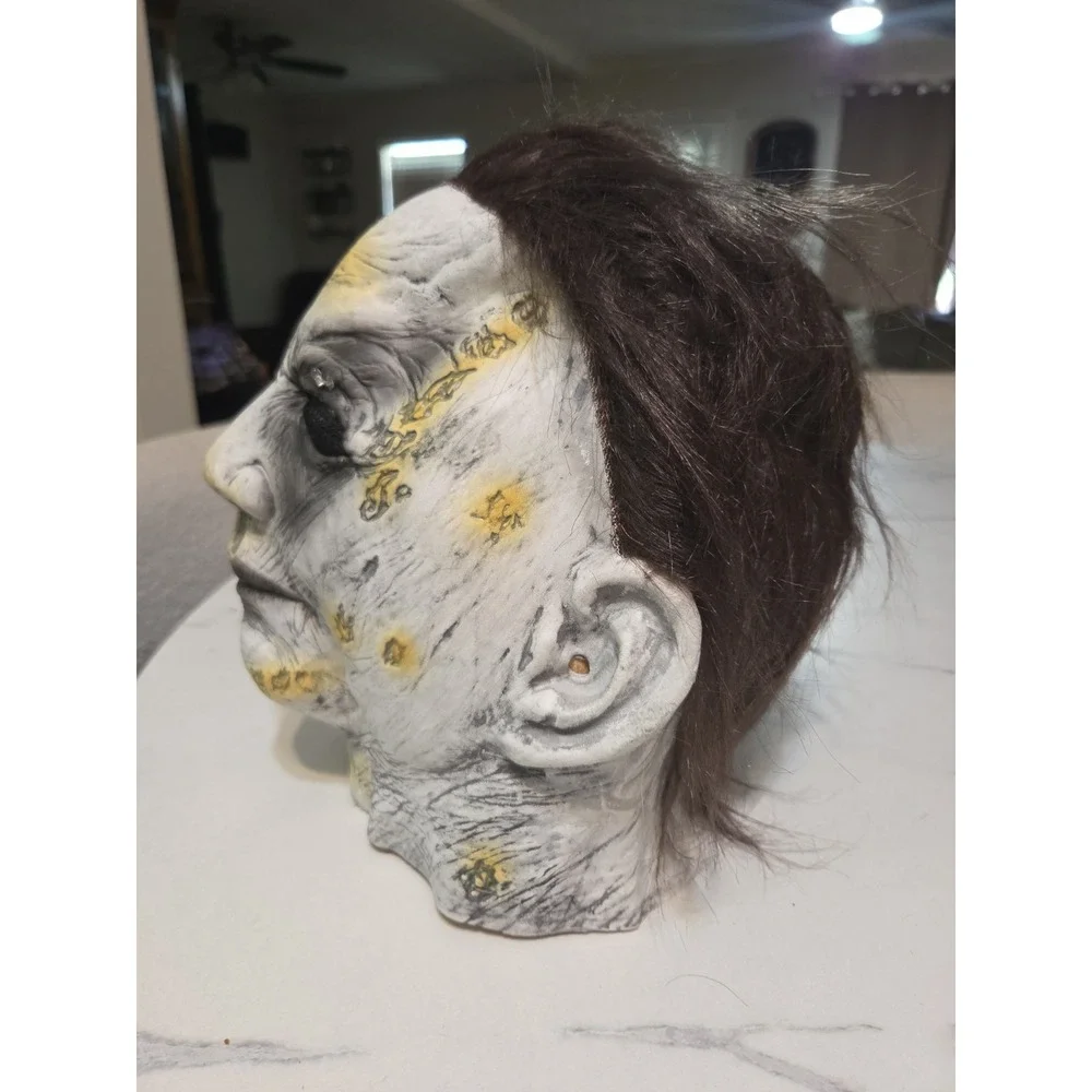 Halloween Character Latex Mask With Green Lights For Eyes